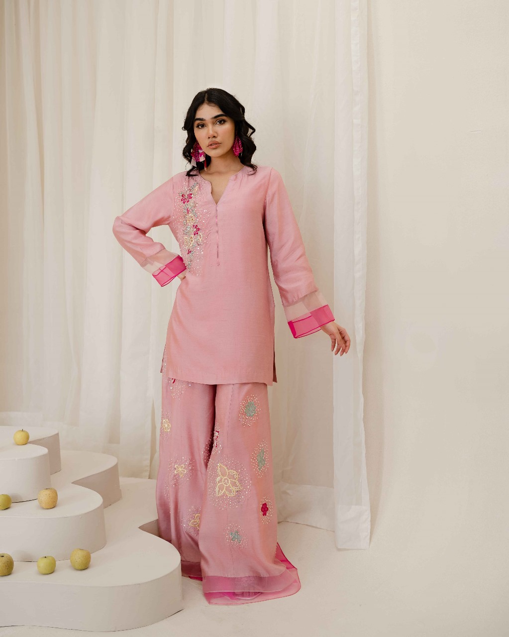AAIRA | Pink