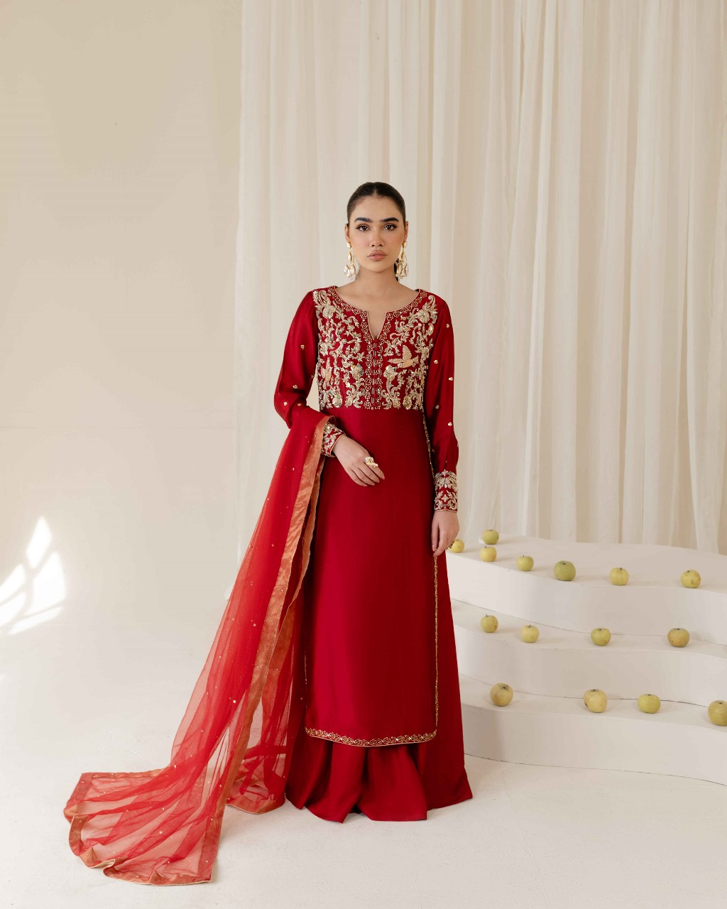 AAIRA | Red